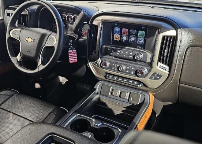 2017 Chevrolet Silverado 1500 High Country High Desert