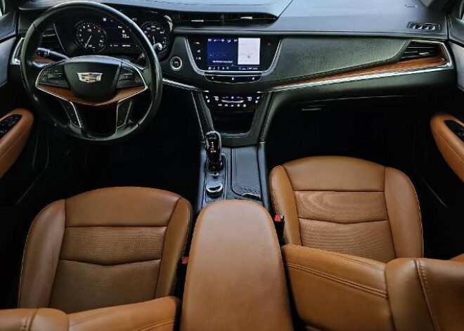 2020 Cadillac XT5 Premium Luxury