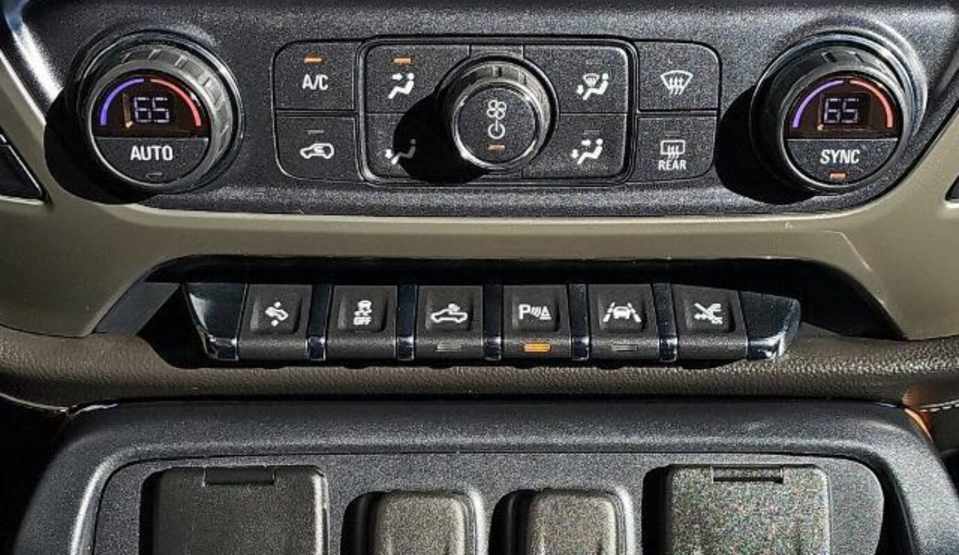 2017 Chevrolet Silverado 1500 High Country High Desert