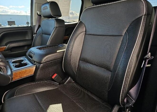 2017 Chevrolet Silverado 1500 High Country High Desert