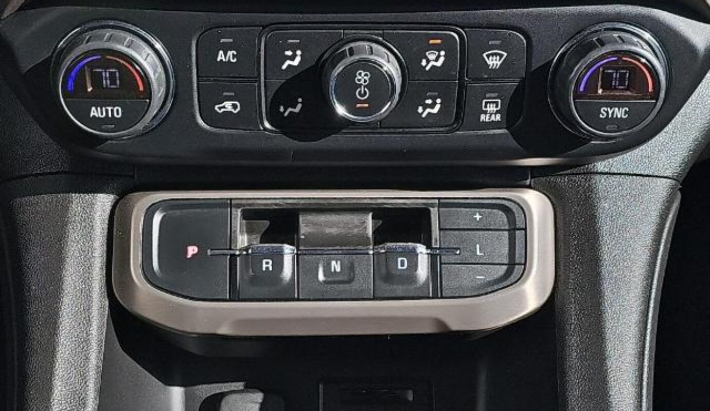 2020 GMC Acadia Denali