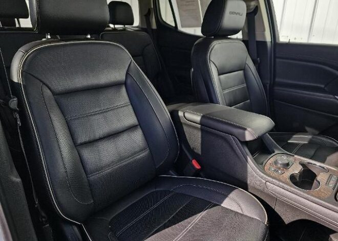 2020 GMC Acadia Denali