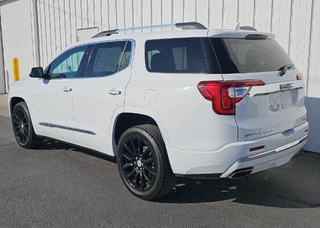 2020 GMC Acadia Denali