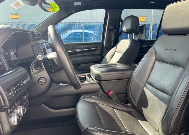 2023 GMC Yukon XL Denali SUV