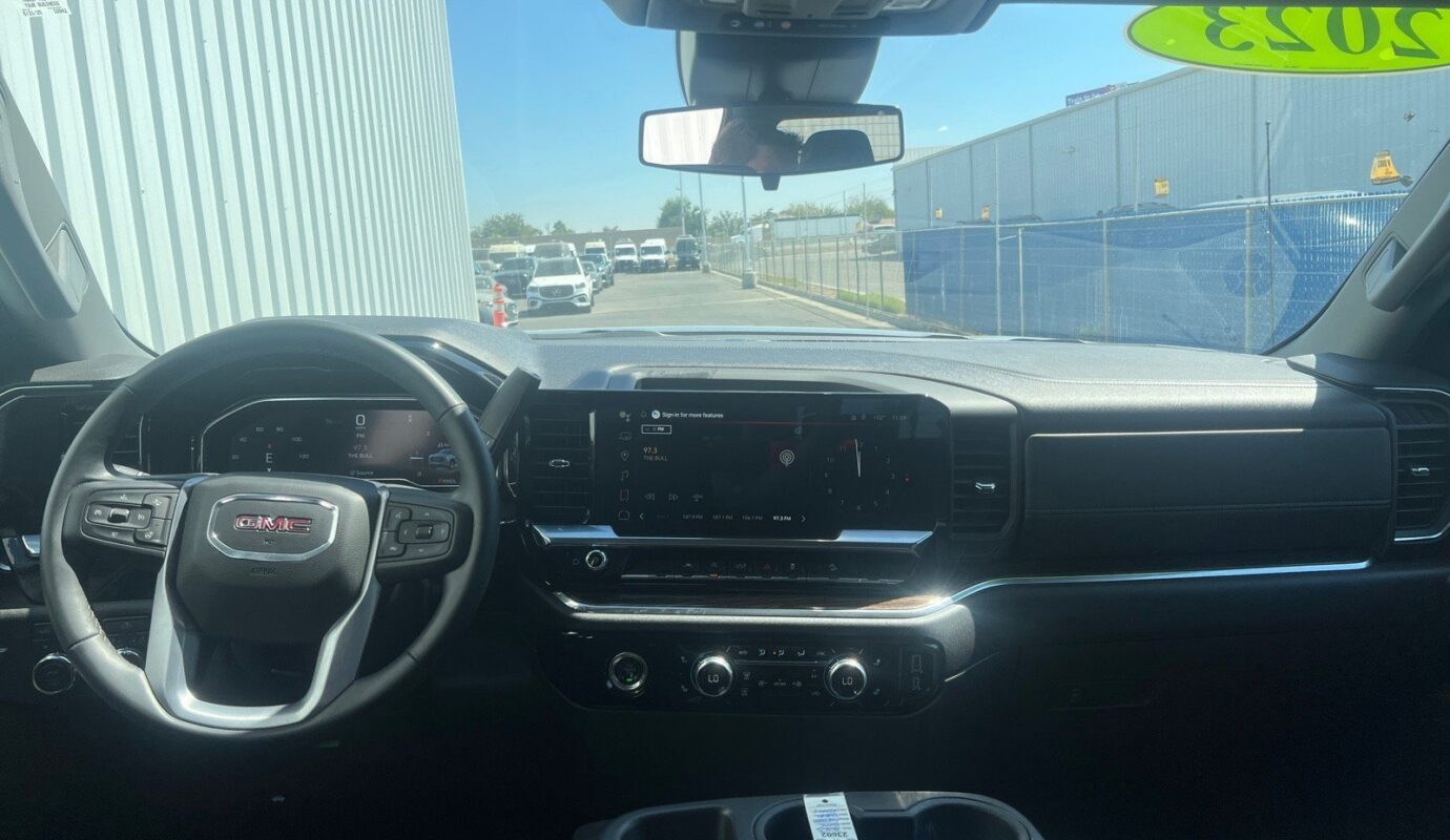 2023 GMC Sierra 1500 Elevation