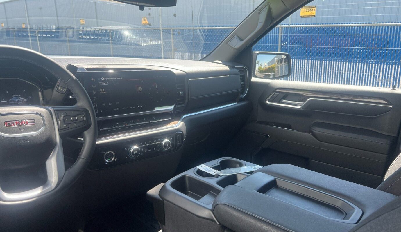 2023 GMC Sierra 1500 Elevation