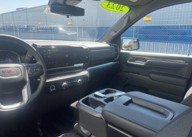 2023 GMC Sierra 1500 Elevation