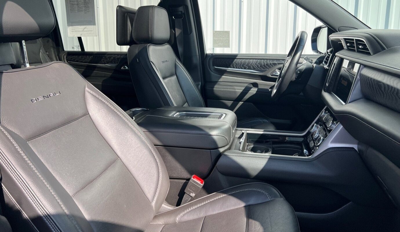 2023 GMC Yukon XL Denali SUV
