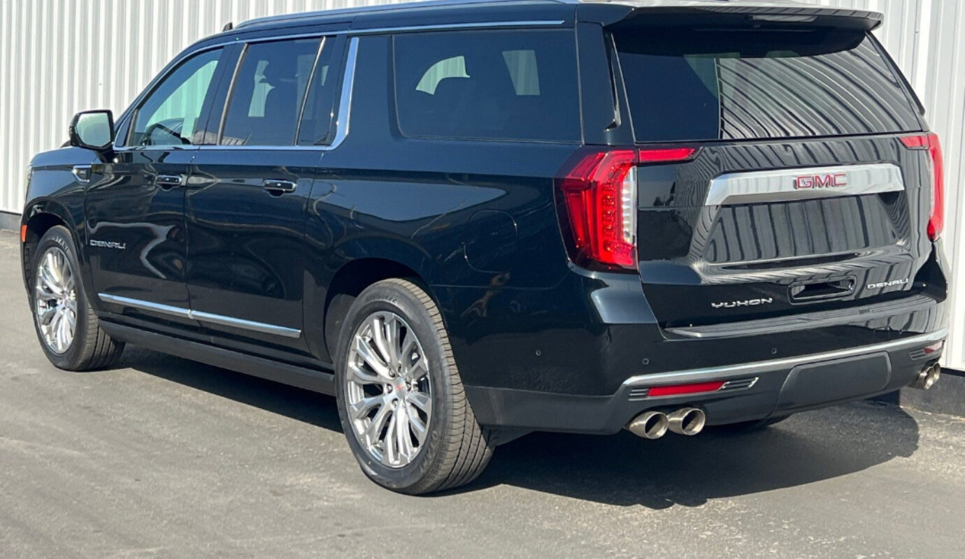 2023 GMC Yukon XL Denali SUV