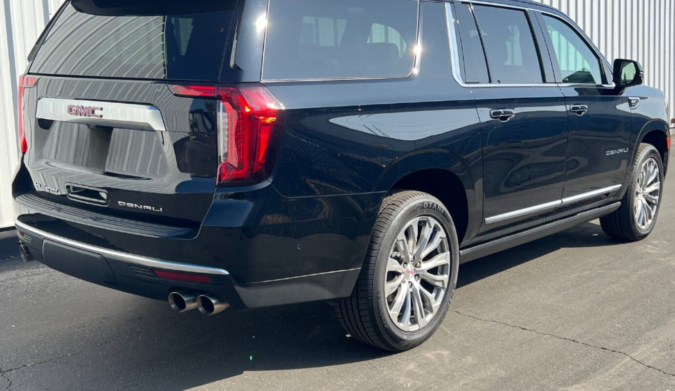 2023 GMC Yukon XL Denali SUV